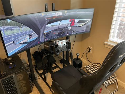 A magnifying glass. . Iracing fov curved monitor